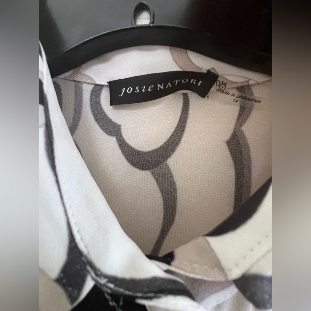 Natori Black and White Graphic Button Down Shirt - Picture 5 of 10